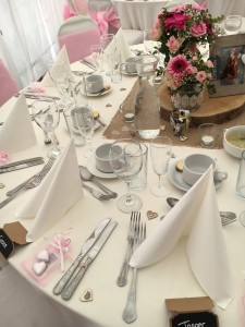 wooden hearts on wedding table 1